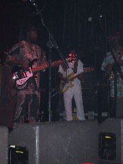 Tsungi- bass, Tunga - guitar, Kaziwayi - guitar